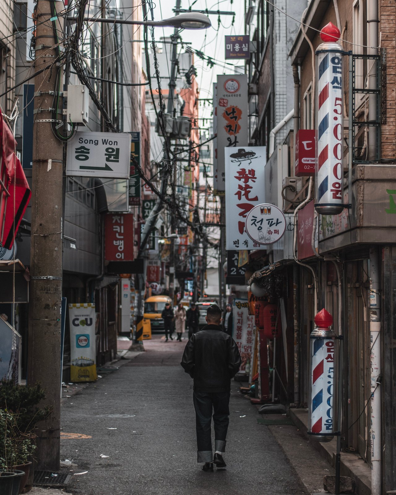 Some district look a bit like a mess at first, but it’s actually pretty charming.